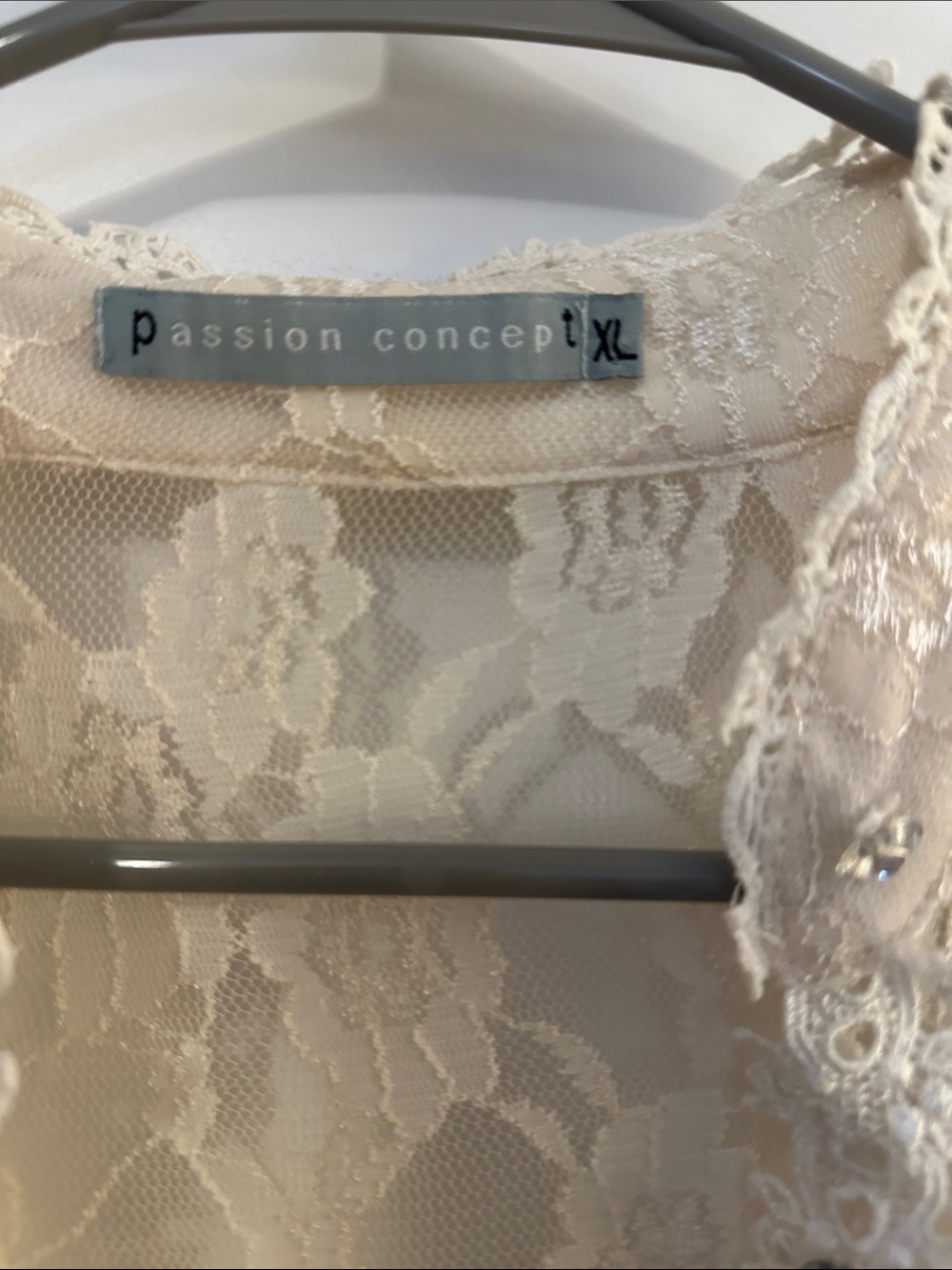 Sheer Lace Kimono Robe in Cream vintage 1 bottom loose - Picture 2 of 16